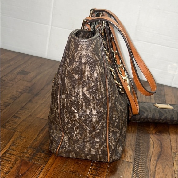 Michael Kors Brown Tote and Wallet Set Hudson brown black - Picture 4 of 16